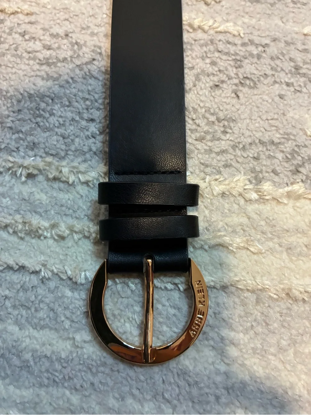 Anne Klein black polyurethane belt w/polished gold-tone round buckle NWOT